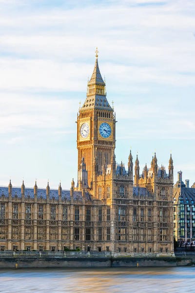 Big Ben: London Landmark by Manjik Pictures