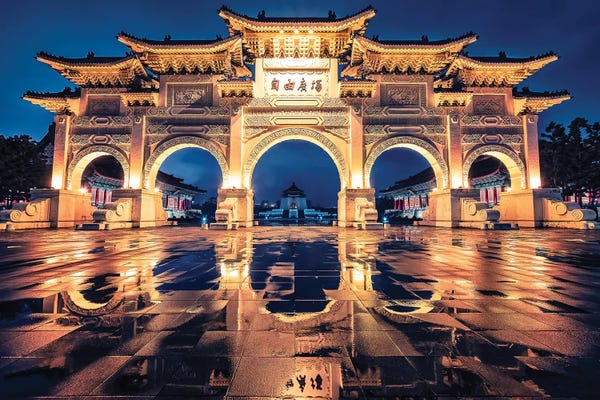 Wet Liberty Arch