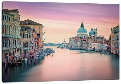 Stunning Venice Canvas Art Print - Manjik Pictures