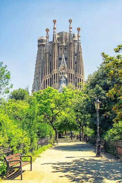 Spain: Barcelona Wonder by Manjik Pictures