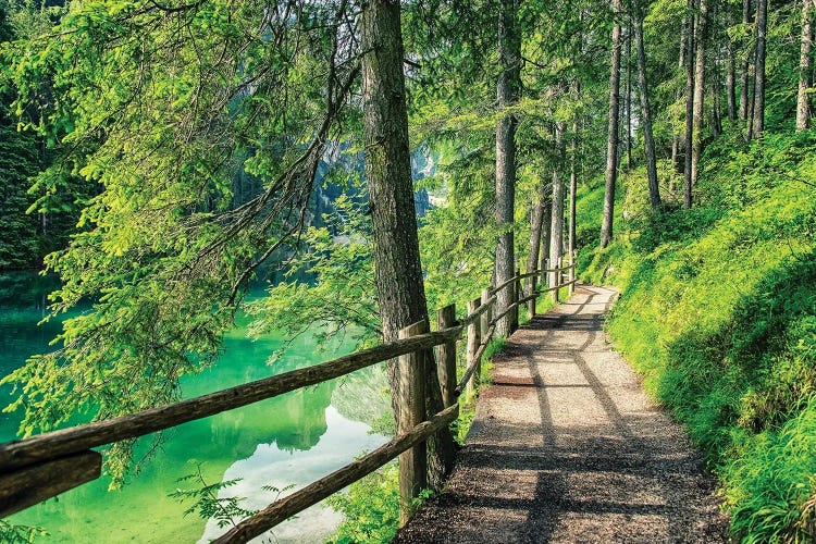 A Promenade By The Lake