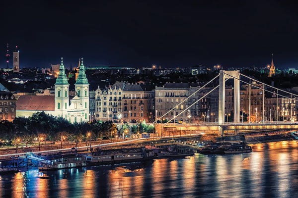 Hungary: Night In Budapest by Manjik Pictures