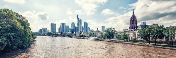 Frankfurt: Frankfurt Am Main by Manjik Pictures