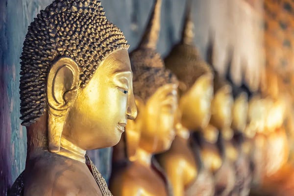 Wat Arun Statues