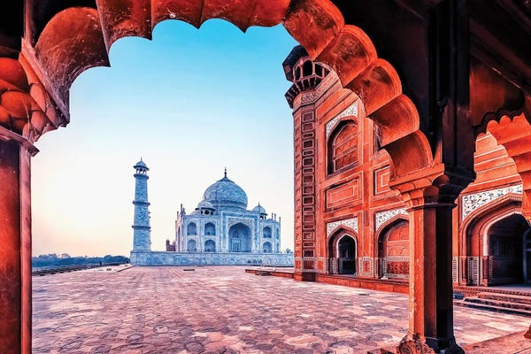 Taj Mahal: Beautiful Taj by Manjik Pictures