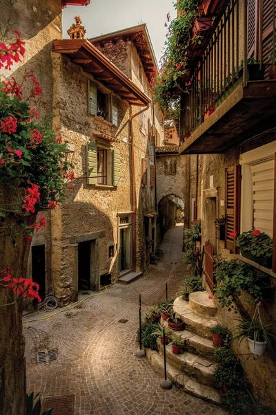 Lombardy: Tremosine by Enzo Romano