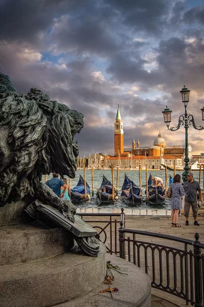 Enzo Romano: Lion With San Giorgio Church by Enzo Romano
