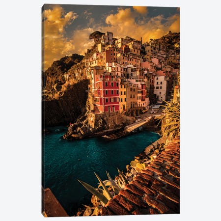 Riomaggiore, Cinque Terre Canvas Print #ENZ61} by Enzo Romano Canvas Artwork