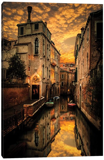 Venice Canals Canvas Art Print - Enzo Romano