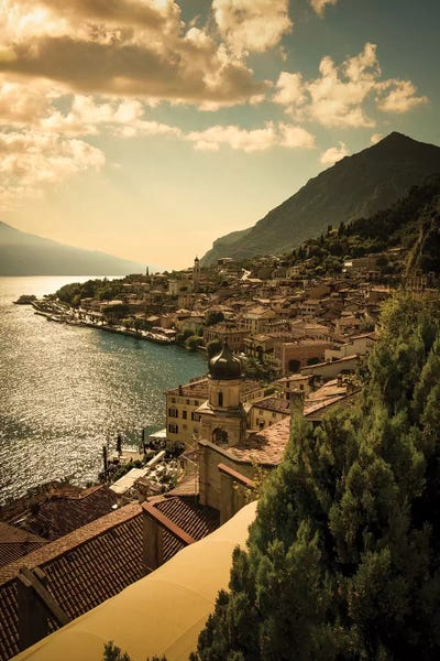 Lombardy: Limone sul Garda by Enzo Romano