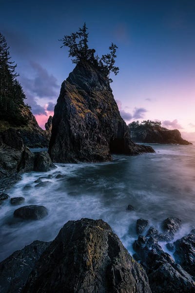 Rocky Beaches: Major Rock by Fabio Antenore