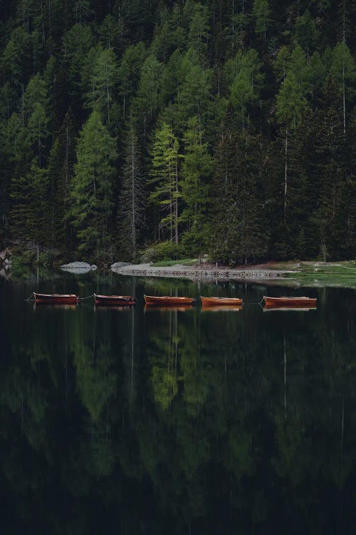 Minimalistic Boats In Italy