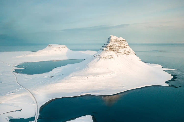 Kirkjufell In Winter