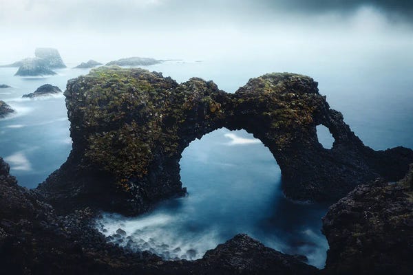 Atmospheric Photography: Gatklettur by Fredrik Strømme