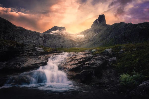 Fredrik Strømme: Summer In The Valley by Fredrik Strømme