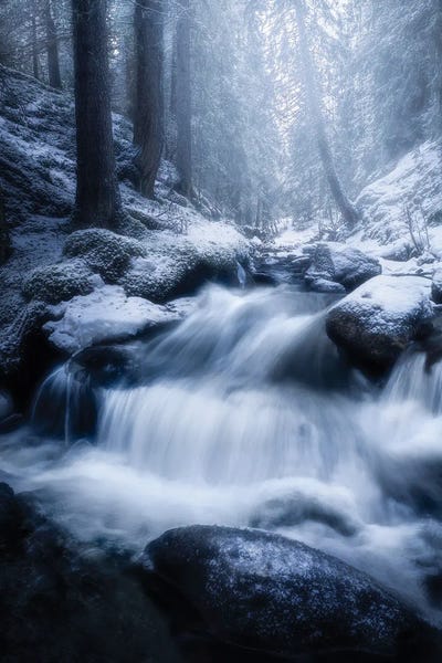 Waterfalls: Winter Flow by Fredrik Strømme