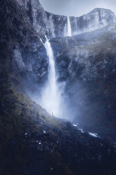 Waterfalls: A Meeting With Two Giants by Fredrik Strømme