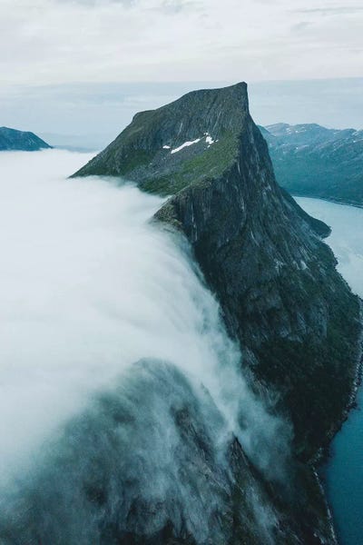 Senja: Barden, Senja Island by Steffen Fossbakk