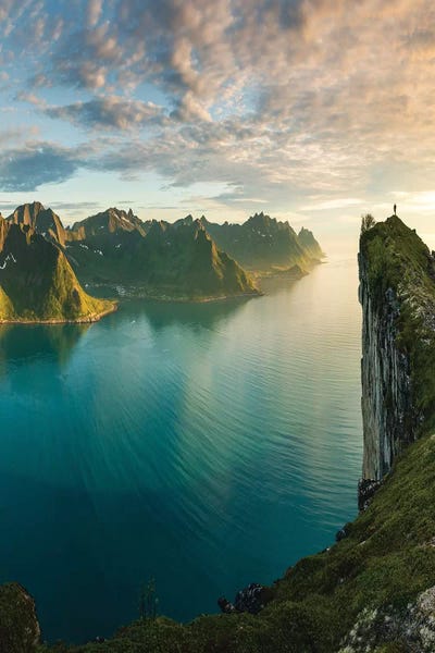 Steffen Fossbakk: The Fairytale Island by Steffen Fossbakk