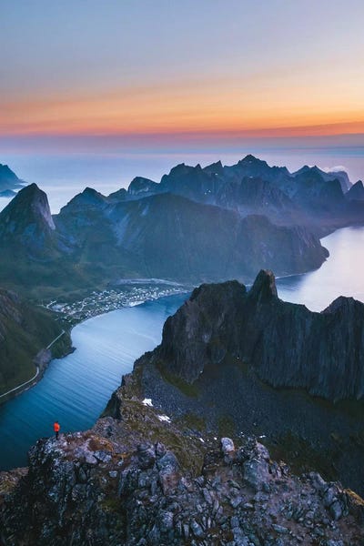 Steffen Fossbakk: Midnight Hikes In The Fairy Tale Island by Steffen Fossbakk