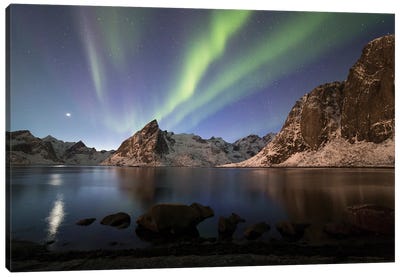 Northern Light Over Lofoten Canvas Art Print - Aurora Borealis Art