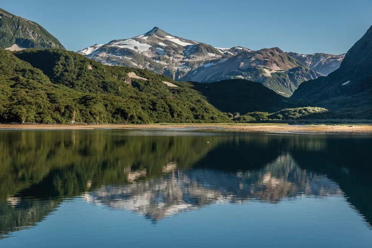 USA, Alaska, Katmai National Park. Landscape in Geographic Harbor of Amalik Bay.