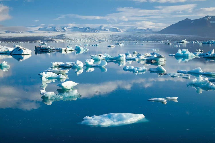 Icebergs II, Jokulsarlon Glacier Lake, Vatnajokull National Park, Sudurland, Iceland