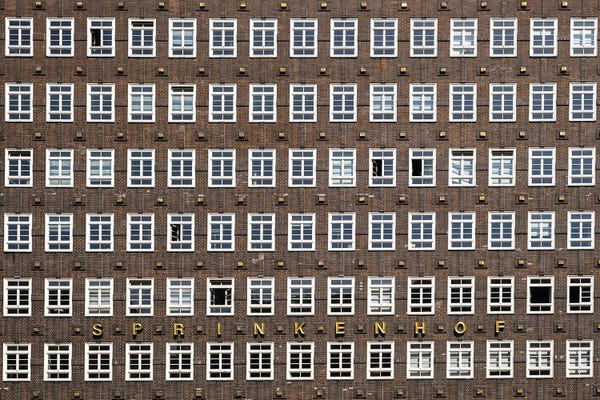 Windows: Thousand Windows by Gilliard Bressan