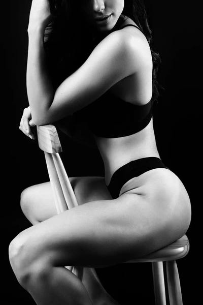 Glauco Meneghelli: Body In Black And White by Glauco Meneghelli