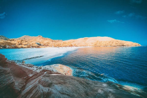 Glauco Meneghelli: Invincible Coast by Glauco Meneghelli