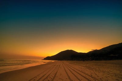 Dragontooth Oceanfront by Glauco Meneghelli art print