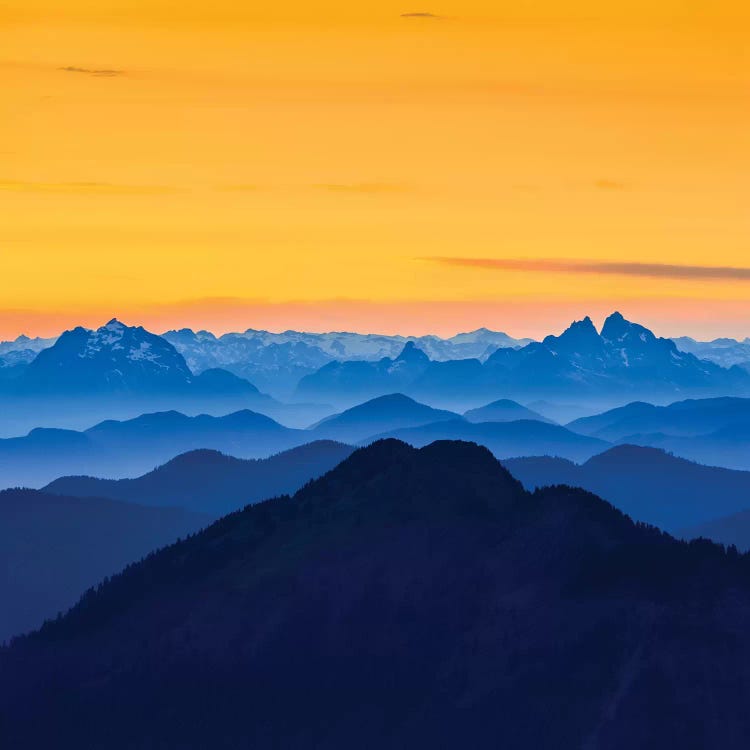 USA, Washington State. Skyline Divide in the North Cascades, Mt. Baker.