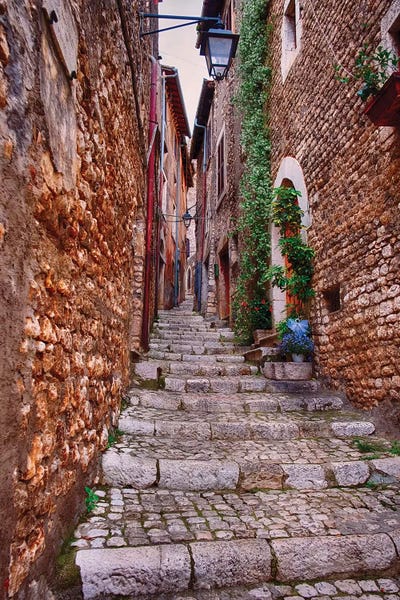 George Oze: Sermoneta Alley by George Oze