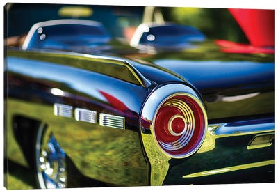 Tail Light Detail Of A 1962 Ford Thunderbird Canvas Art Print - Cars By Brand