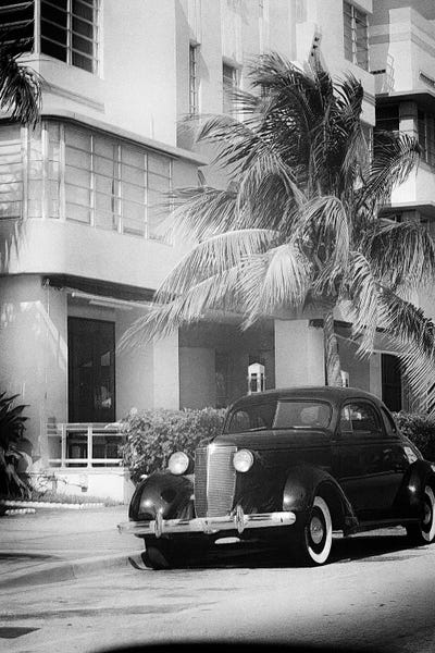 Miami Art Deco District With An Antique Automobile, Florida
