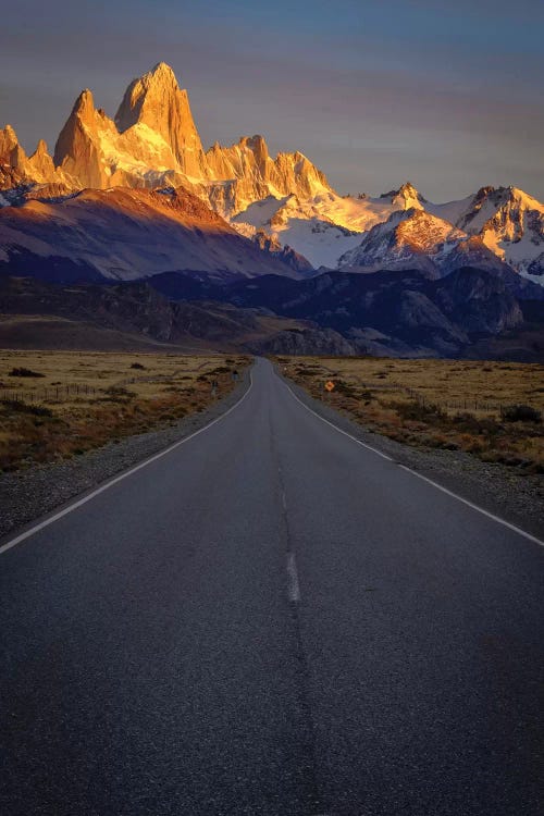 Argentina, Patagonia. Fitz Roy, Highway
