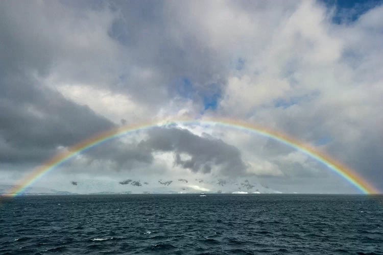 Antarctica, full rainbow, Gerlach Strait