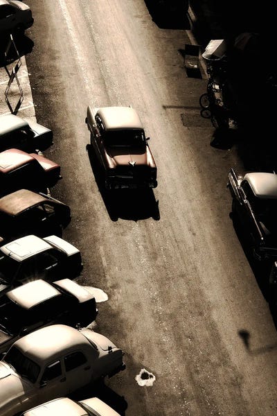 Stephen Hodgetts: Havana Street Scene by Stephen Hodgetts