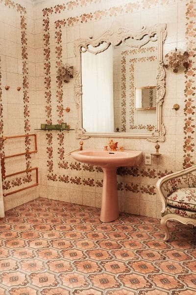 Sebastian Hilgetag: Pink And Golden Sink by Sebastian Hilgetag