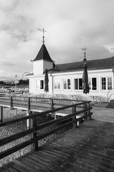 Black & White Cityscapes: Pier by Sebastian Hilgetag