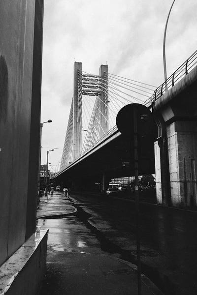 Black & White Cityscapes: Streetphotography - Bucharest by Sebastian Hilgetag