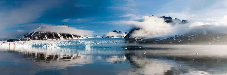 Norway, Svalbard, Monaco Glacier