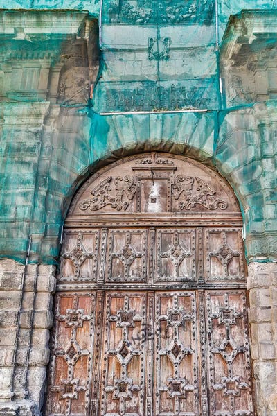 Hollice Looney: France, Toulouse. Wooden doorway by Hollice Looney