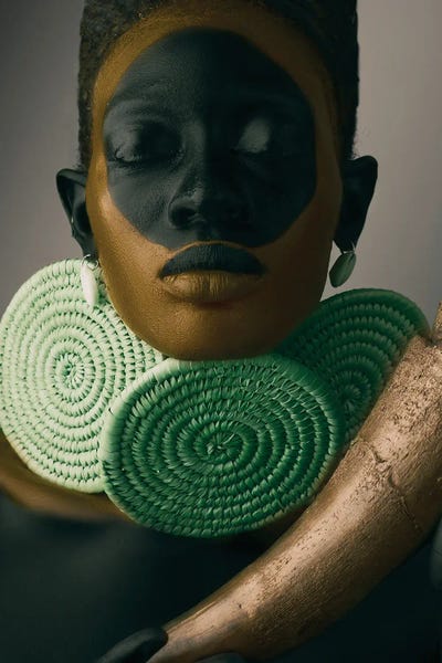 Large Photography - Canvas Prints: Nerfetiti II by Harry Odunze