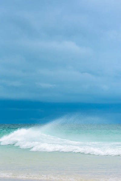 Minimalist Photography: Offshore by Hannah Prewitt