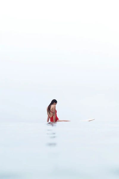 Minimalist Photography: Moody Surf by Hannah Prewitt