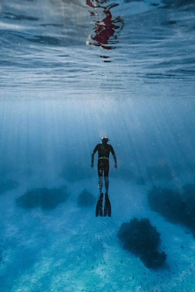 Ocean Blues: Bahamas Clarity by Hannah Prewitt