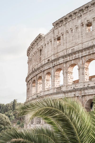 Wonders Of The World: The Roman Colosseum by Henrike Schenk