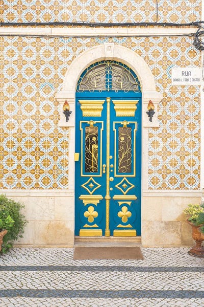 Henrike Schenk: Portugese Entry by Henrike Schenk