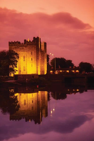 Castles & Palaces: Bunratty, County Clare, Ireland; Bunratty Castle by Irish Image Collection